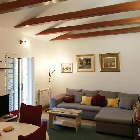 Βίλα Extraordinary Marija In Kastela Kaštel Novi