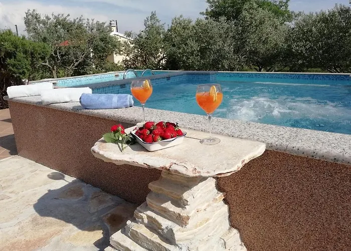 Extraordinary Marija In Kastela Villa *