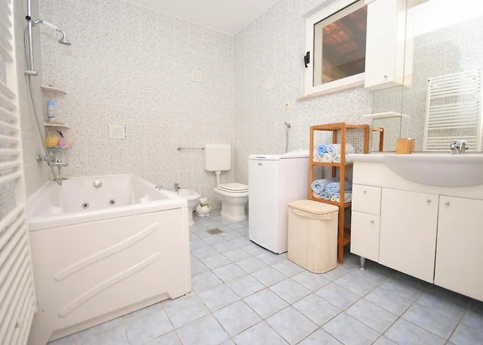 Extraordinary Marija In Kastela Villa